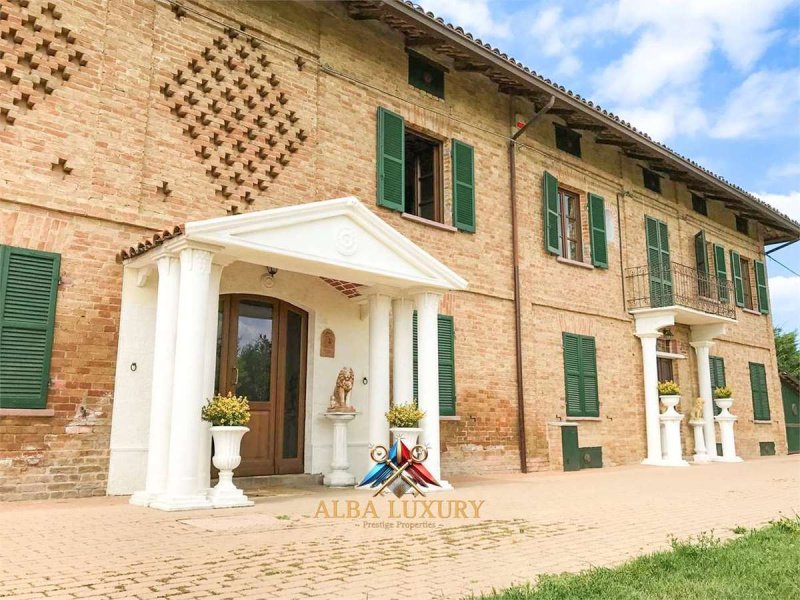 Villa a Costigliole d'Asti