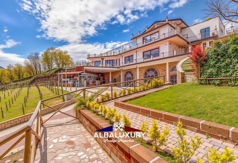 Вилла в Кьюзано-ди-Сан-Доменико