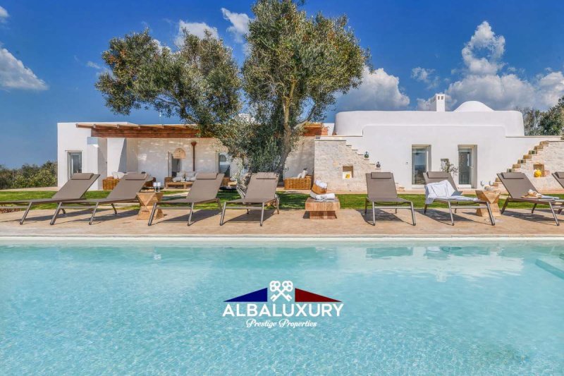 Вилла в Остуни