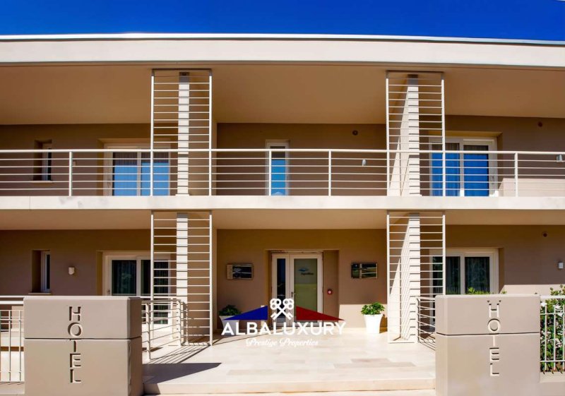 Вилла в Кастаньето-Кардуччи