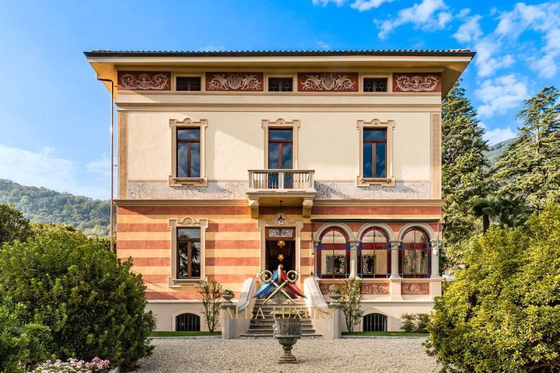 Moradia em Cannero Riviera