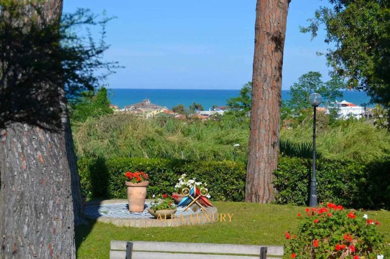 Villa i Silvi