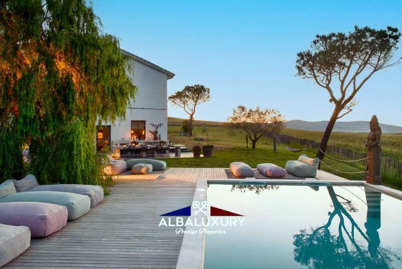 Вилла в Санта-Луче