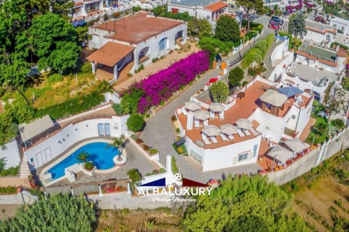 卡萨米乔拉泰尔梅别墅