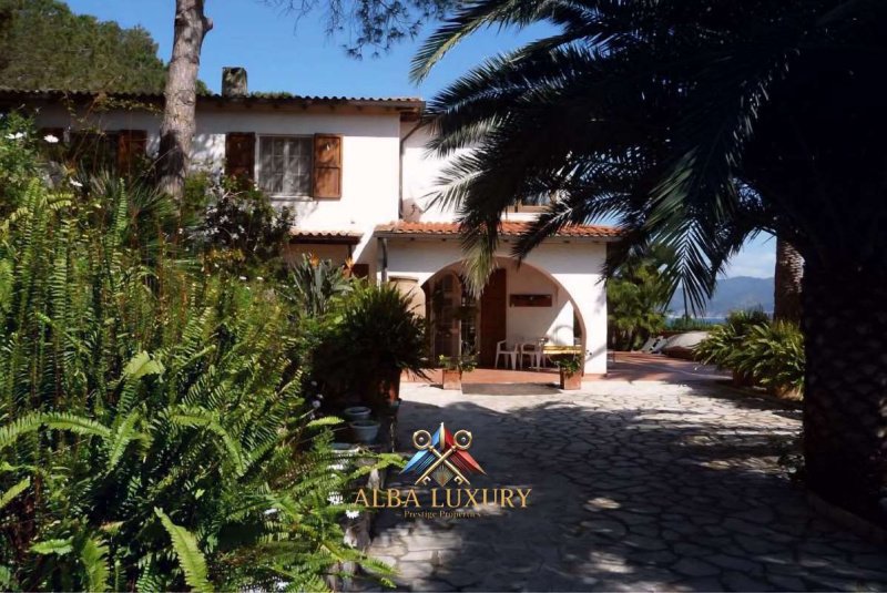 Villa in Portoferraio