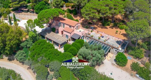 卡波利韦里别墅