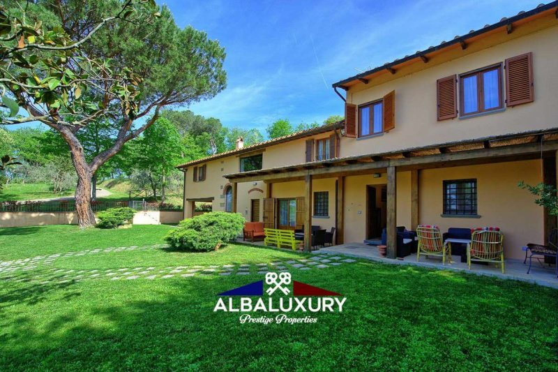 Вилла в Лоро-Чуффенна