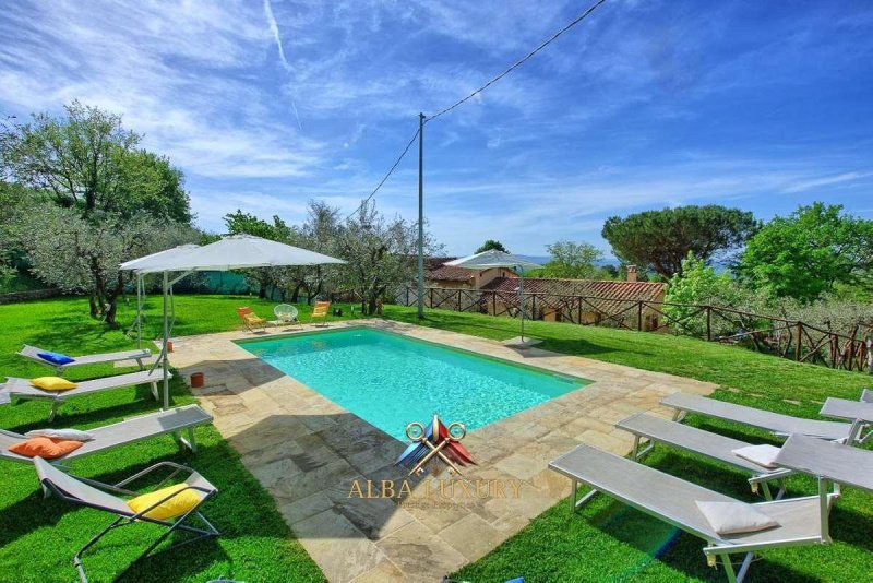 Вилла в Лоро-Чуффенна