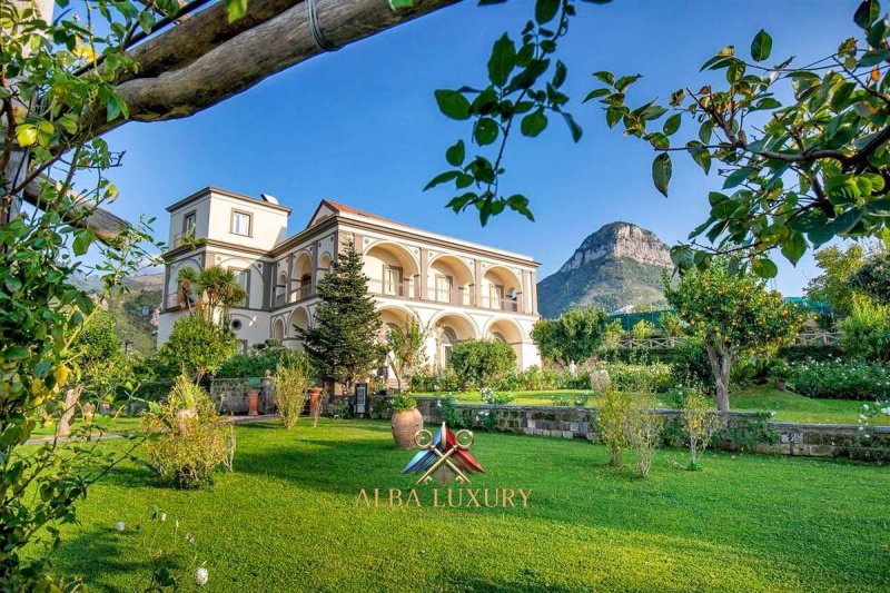 皮亚诺-迪索伦托别墅