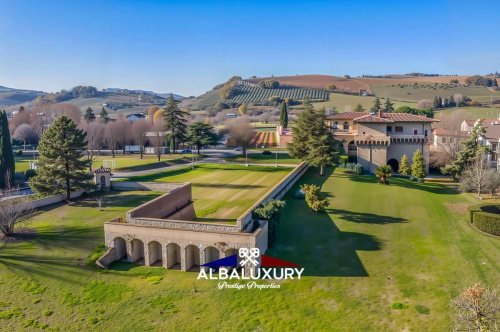 Château à Castrocaro Terme e Terra del Sole