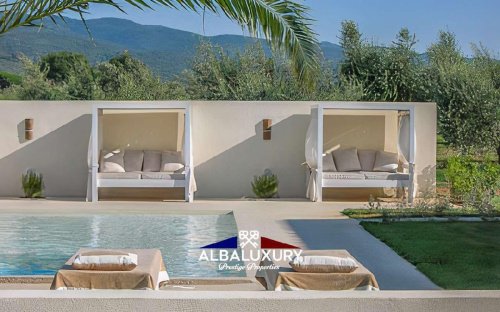 Вилла в Кастаньето-Кардуччи