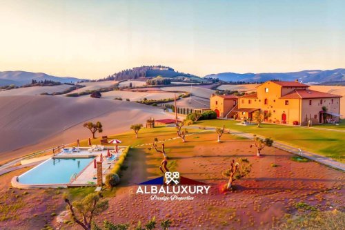 Villa en Montecatini Val di Cecina