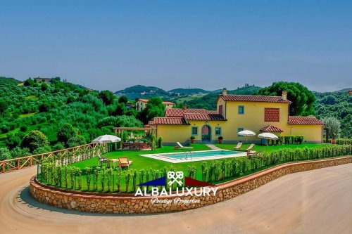 Villa i Lamporecchio