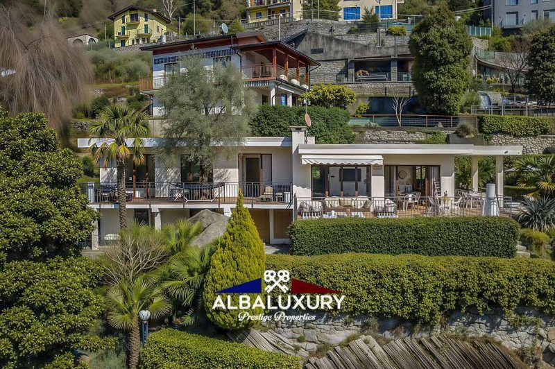 Villa in Nesso