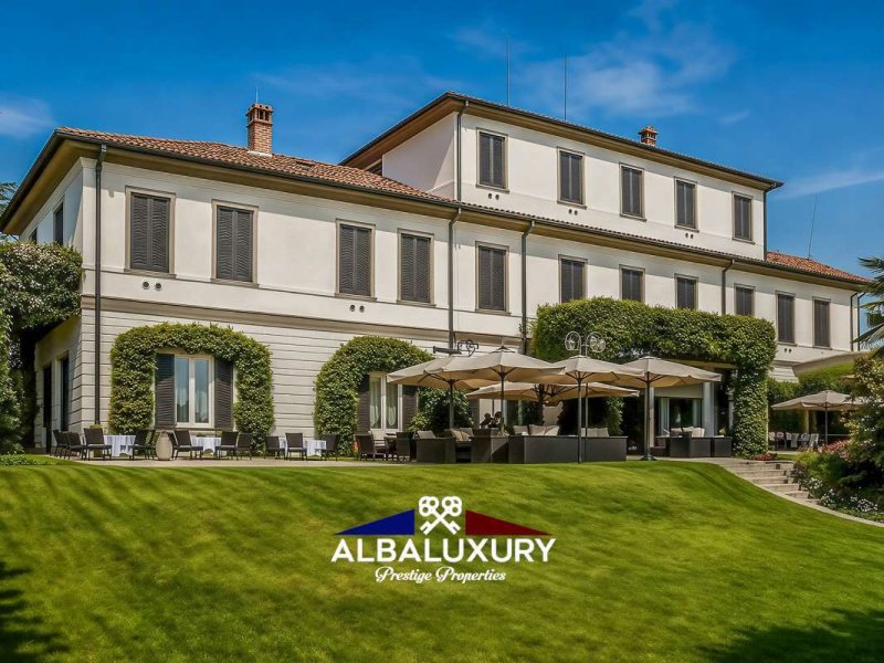 Villa in Figino Serenza
