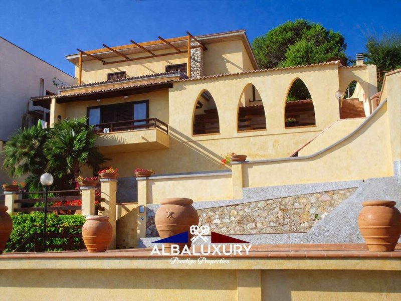 Villa in Portoferraio