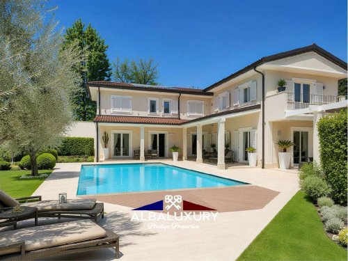 Villa in Forte dei Marmi