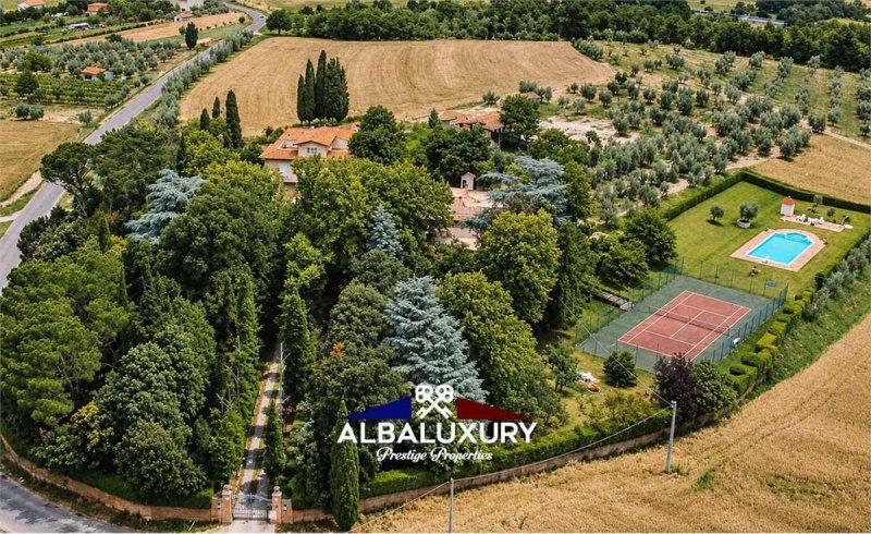 Villa in Lucignano