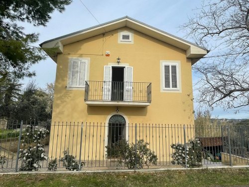 Detached house in Acquaviva Picena