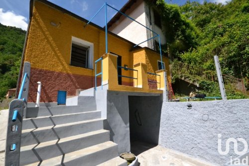 Casa independiente en Lumarzo