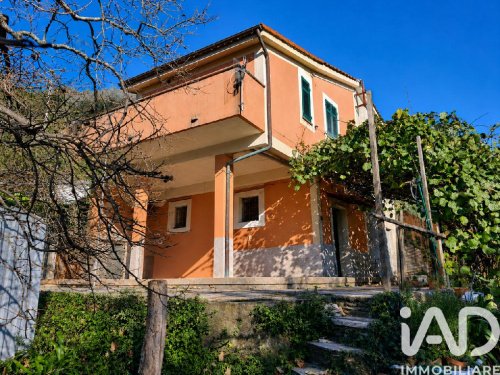 Villa à Ne
