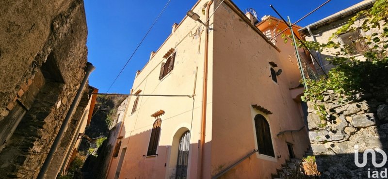 Casa a Castelbianco