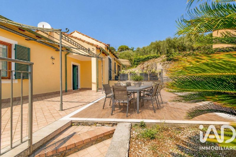 Villa i Finale Ligure