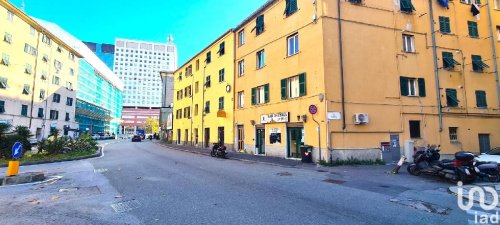 Edifício comercial em Génova