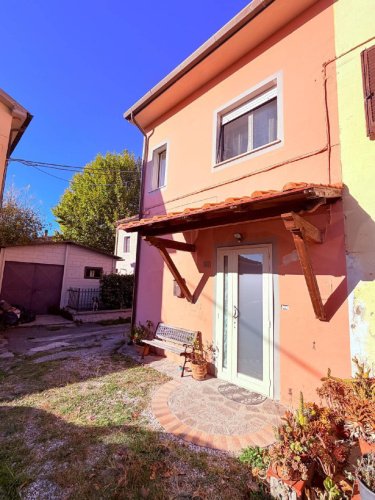 Casa independente em Cascina