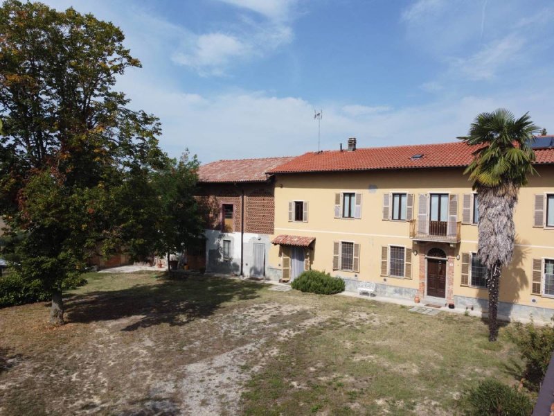 Farmhouse in Alfiano Natta