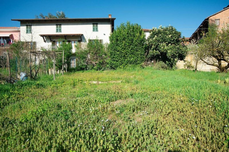 Einfamilienhaus in Montechiaro d'Asti