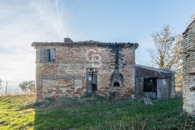 Casa en Mondavio