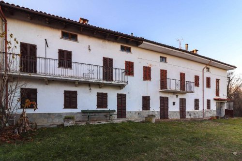 Haus in Rocchetta Tanaro
