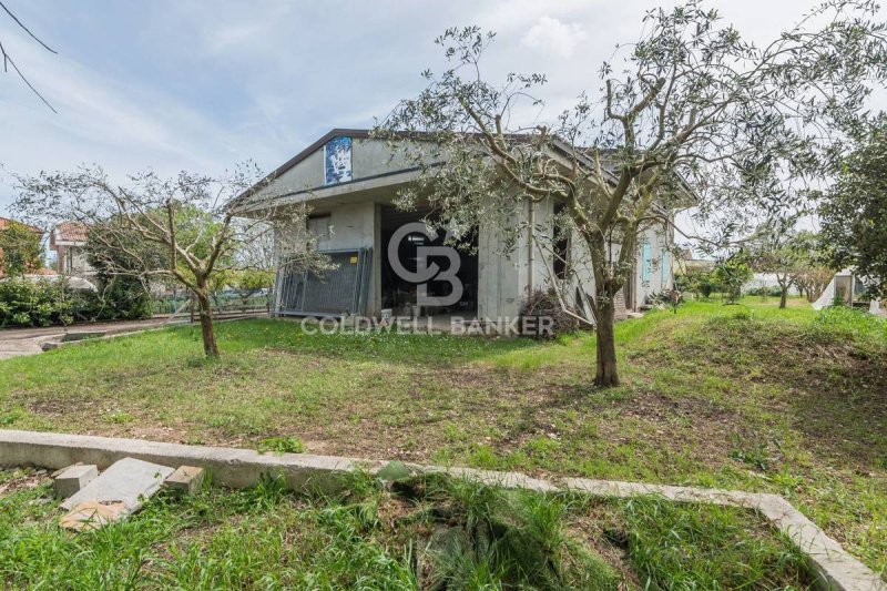 Особняк из двух квартир в Риччоне