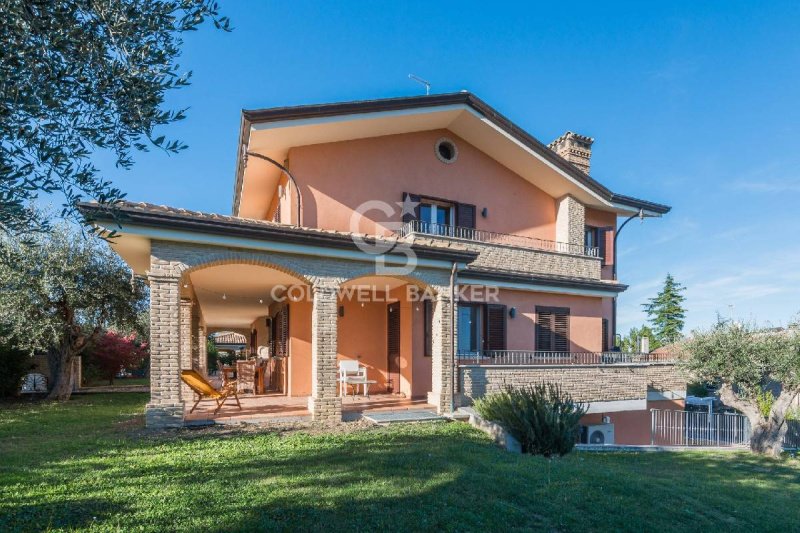 Villa en Montescudo-Monte Colombo