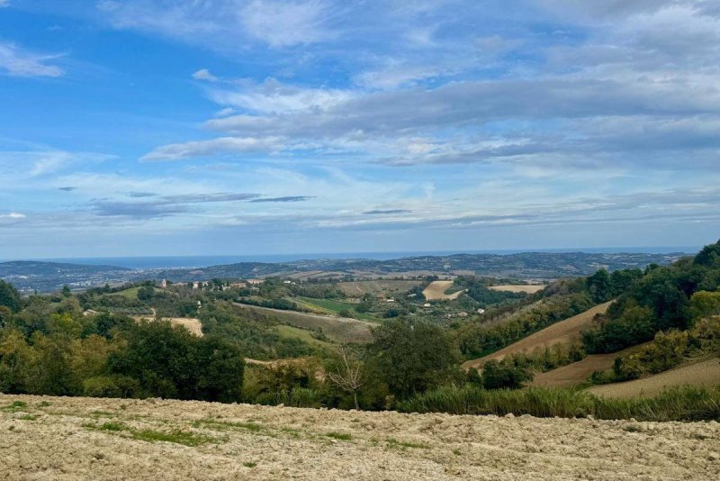 Casa indipendente a Pesaro