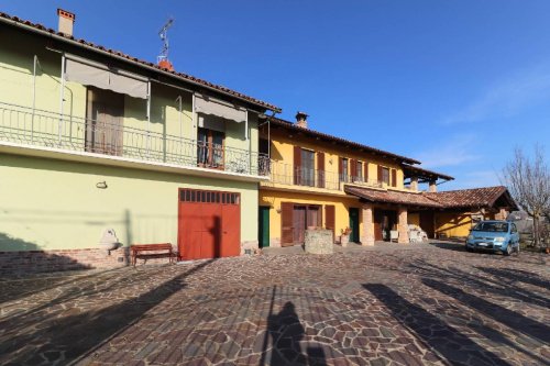 Вилла в Монфорте-д'Альба