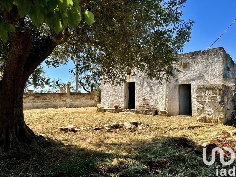 Klein huisje op het platteland in Carovigno