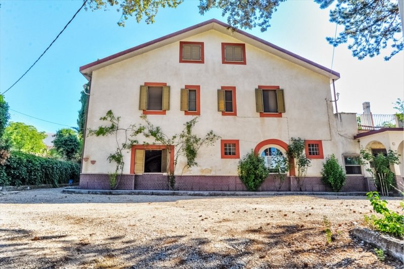Detached house in Aielli