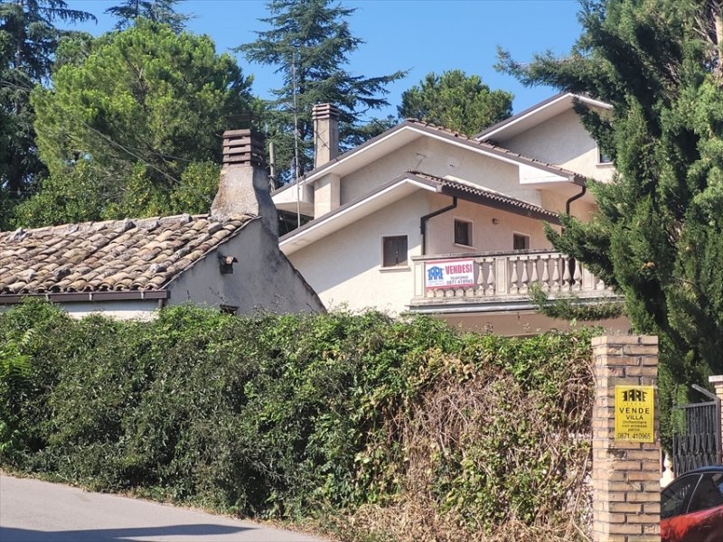 Villa in Rapino