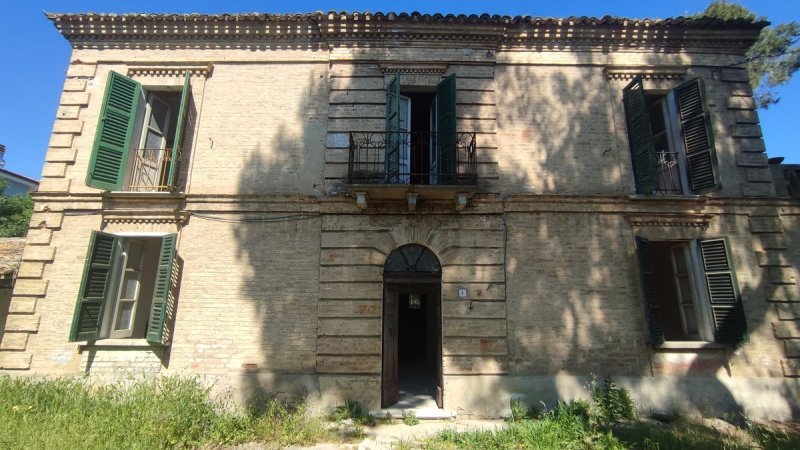 Villa i Silvi
