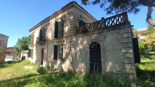 Villa i Silvi