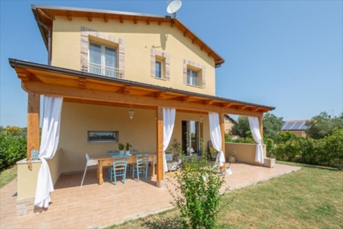 Особняк в Рокка-Сан-Джованни