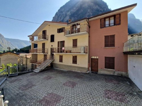 Detached house in Val Masino
