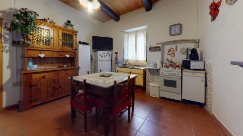 Особняк из двух квартир в Fabbriche di Vergemoli