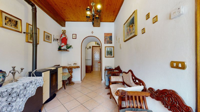 Self-contained apartment in Minucciano