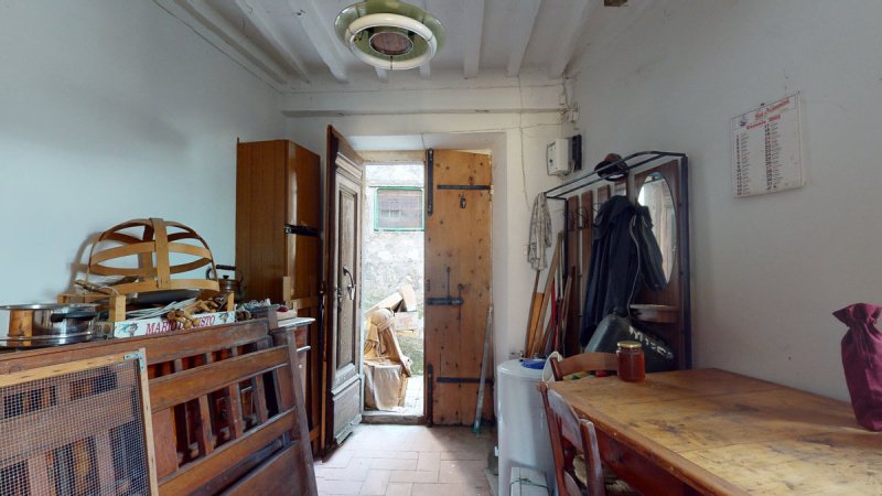 Half-vrijstaande woning in Bagni di Lucca