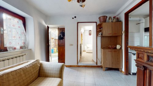 Half-vrijstaande woning in Bagni di Lucca