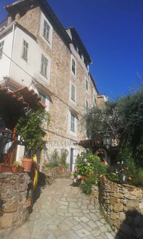 Half-vrijstaande woning in Ventimiglia