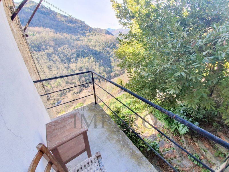 Semi-detached house in Apricale